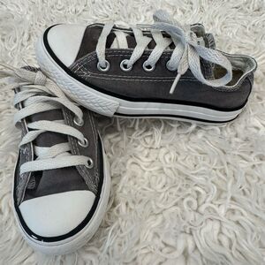 Converse Chuck Taylor All Star Low Top Sneakers Kids Boys Gray Size 11 Unisex